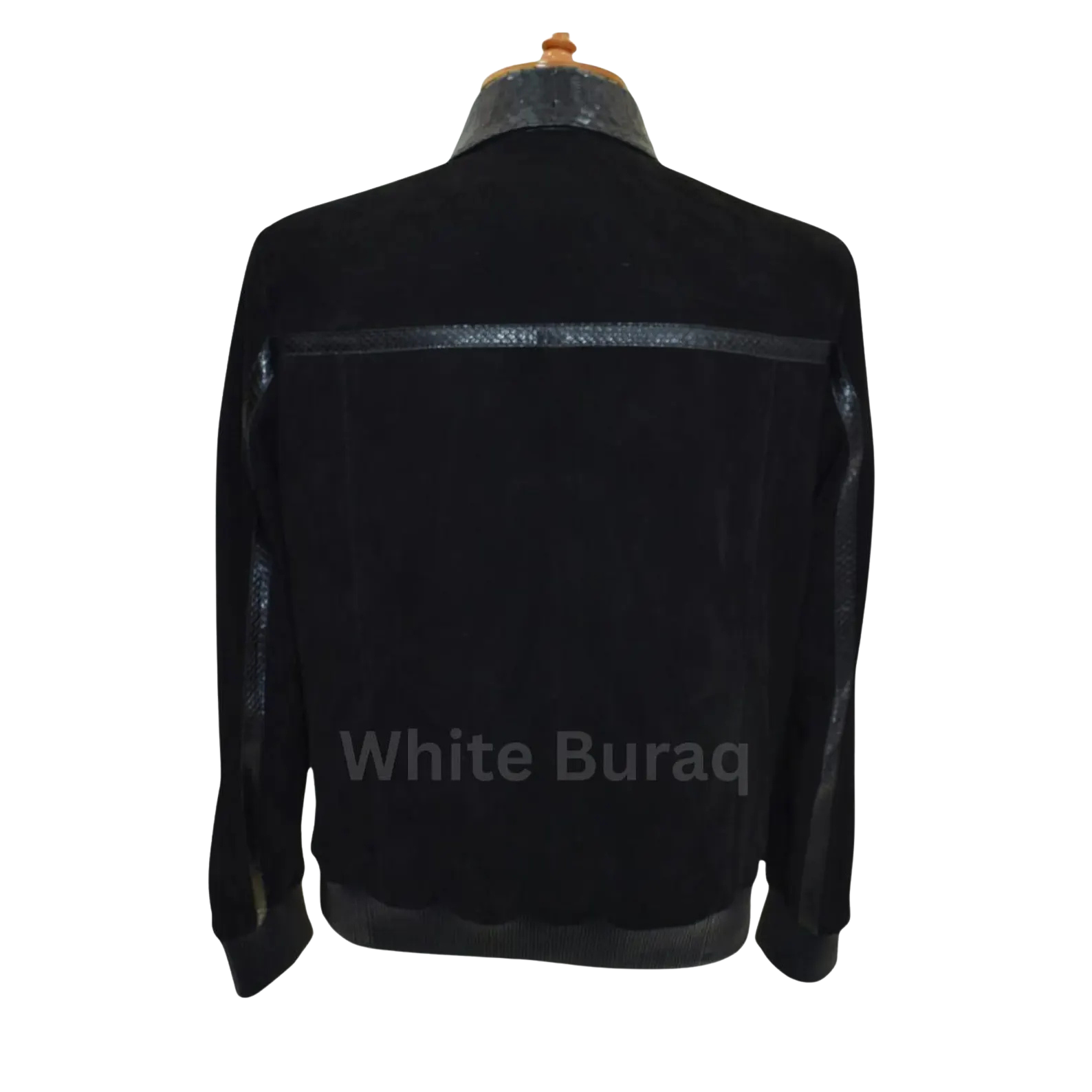 Black jacket with reflective stripes o