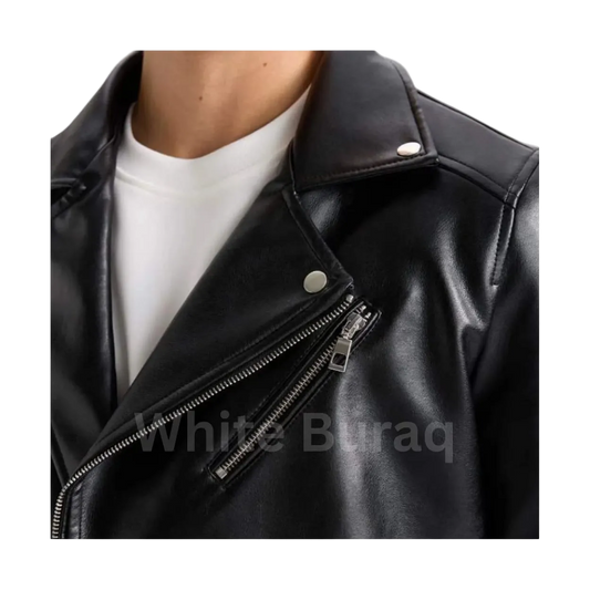 Black leather jacket with a zipper detail 